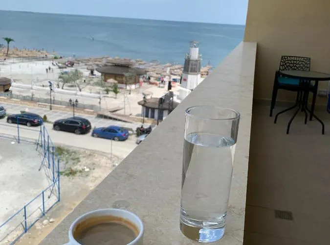 Sunrise - Mamaia Nord アパート